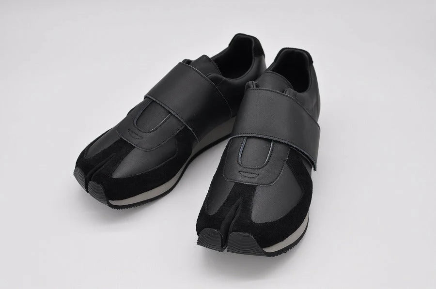 Cross Tabi Shoes – Sleek, Comfortable & Eco-Conscious